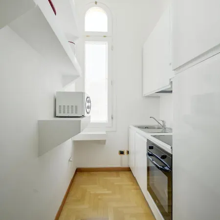 In The Center Of Apartman